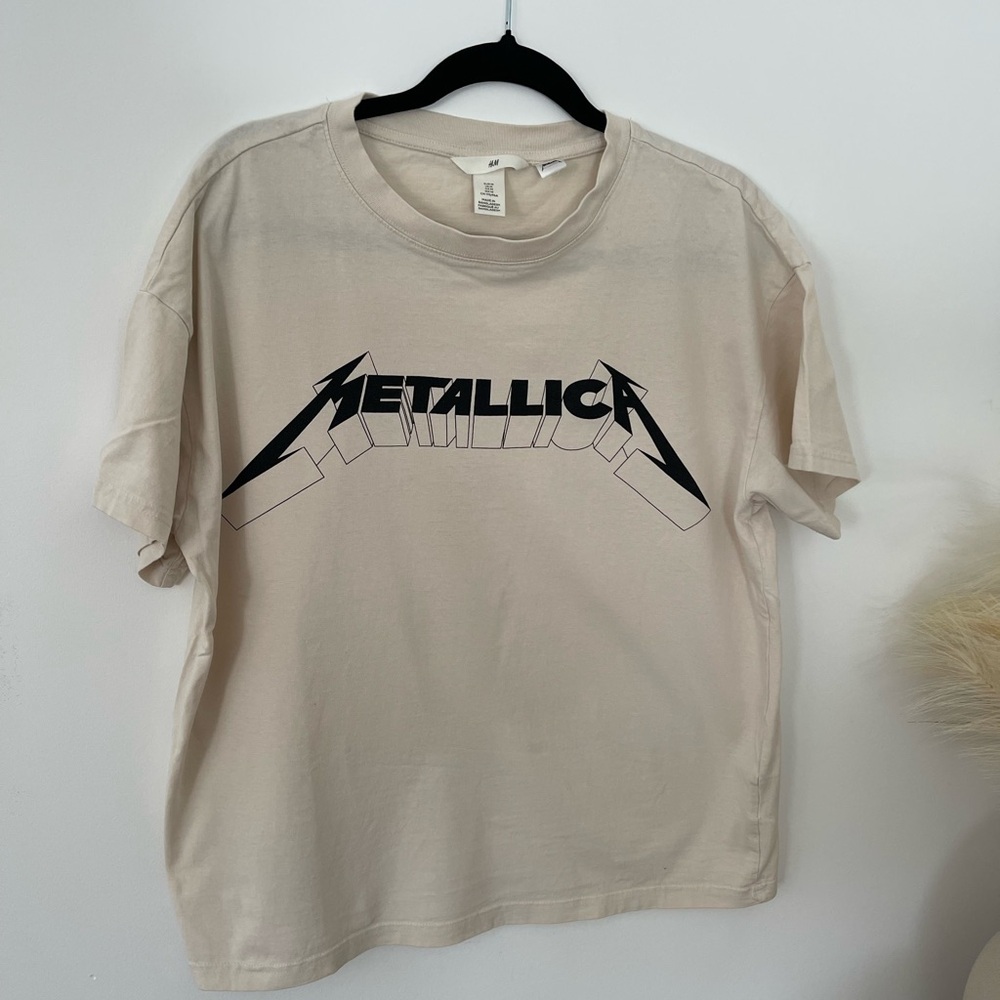 H&M Cream Graphic Tee